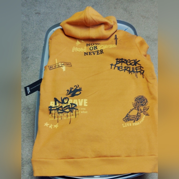 Graphic Hoodie offers welcome - Picture 13 of 14